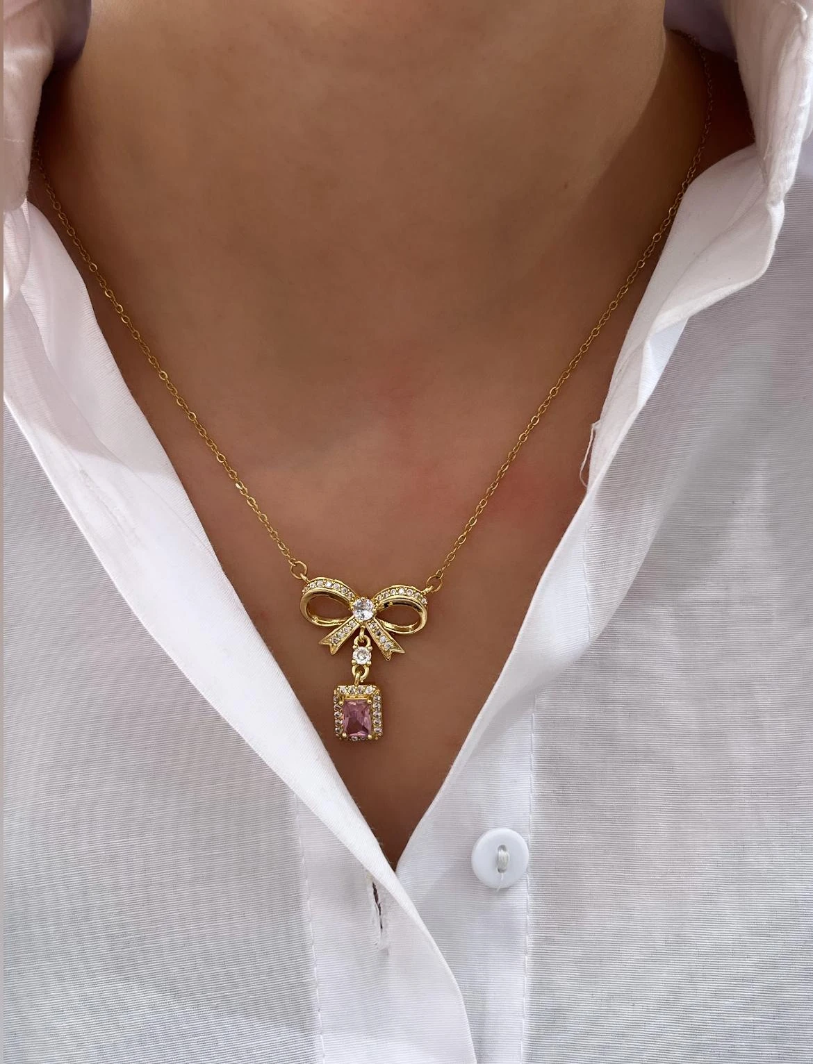 Pembe Kristalli Fiyonklu Çelik Kolye