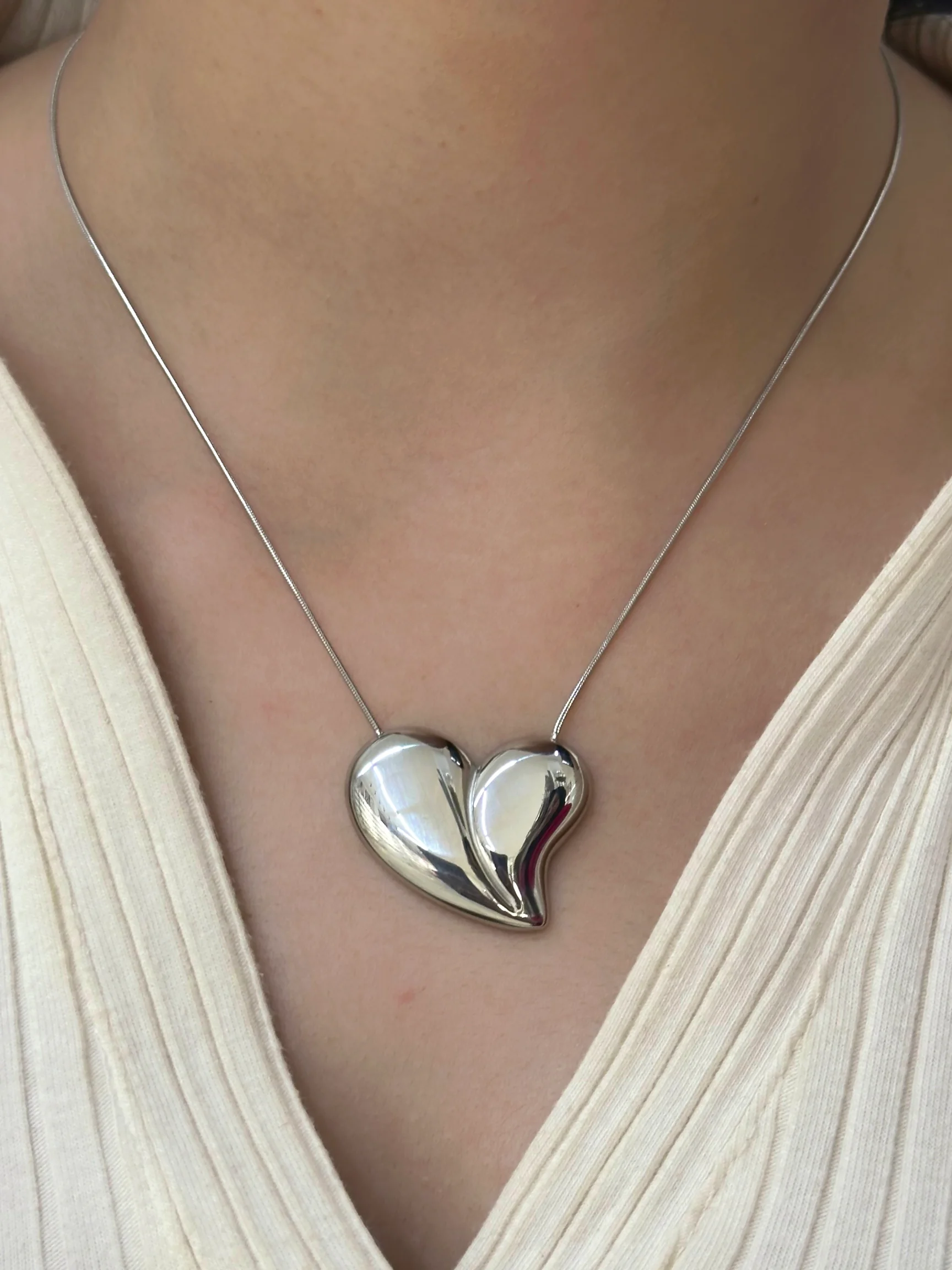 Çelik Asimetrik Çift Kalp Kolye