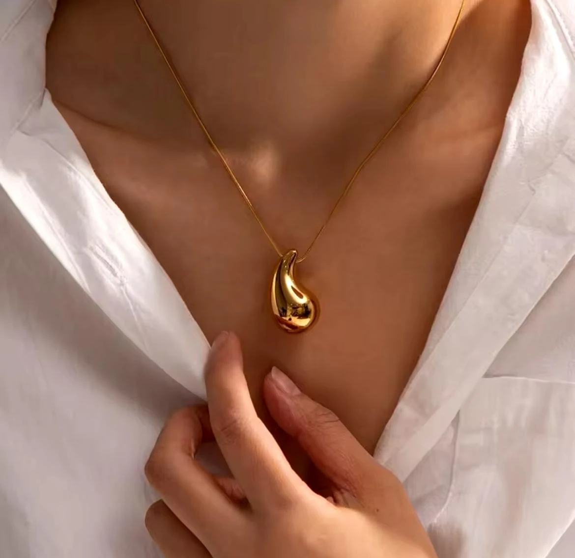 Çelik Modern Damla Kolye