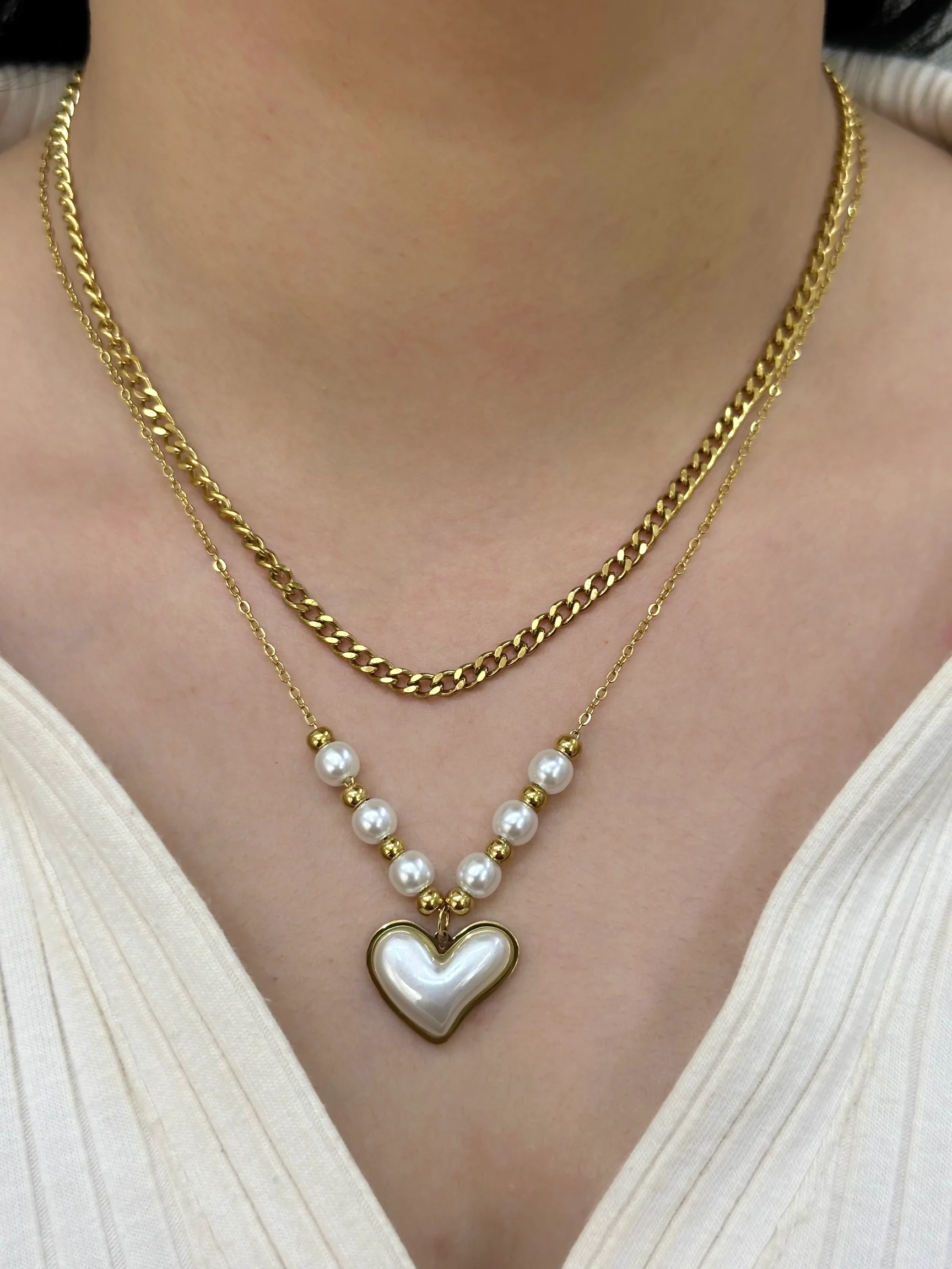 Çelik Inci Detayli Sedef Kalp Katmanli Kolye