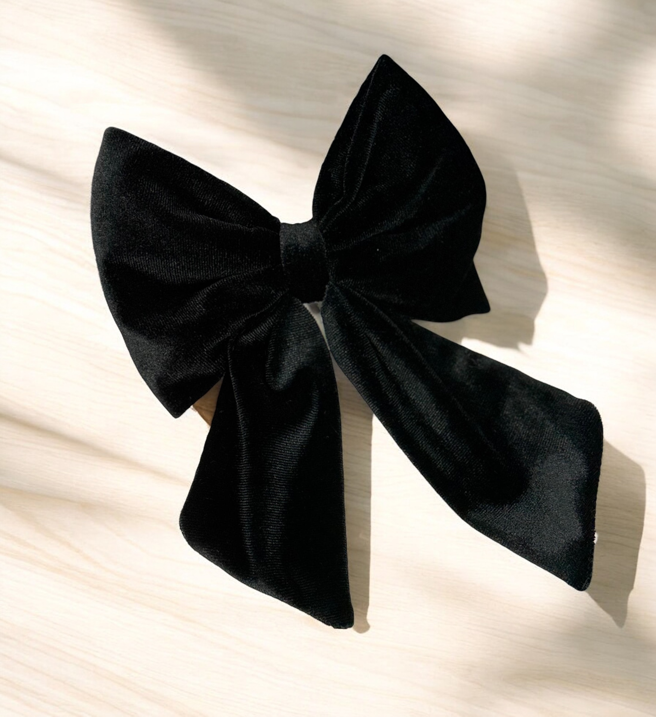 Siyah Kadife Fiyonk Toka