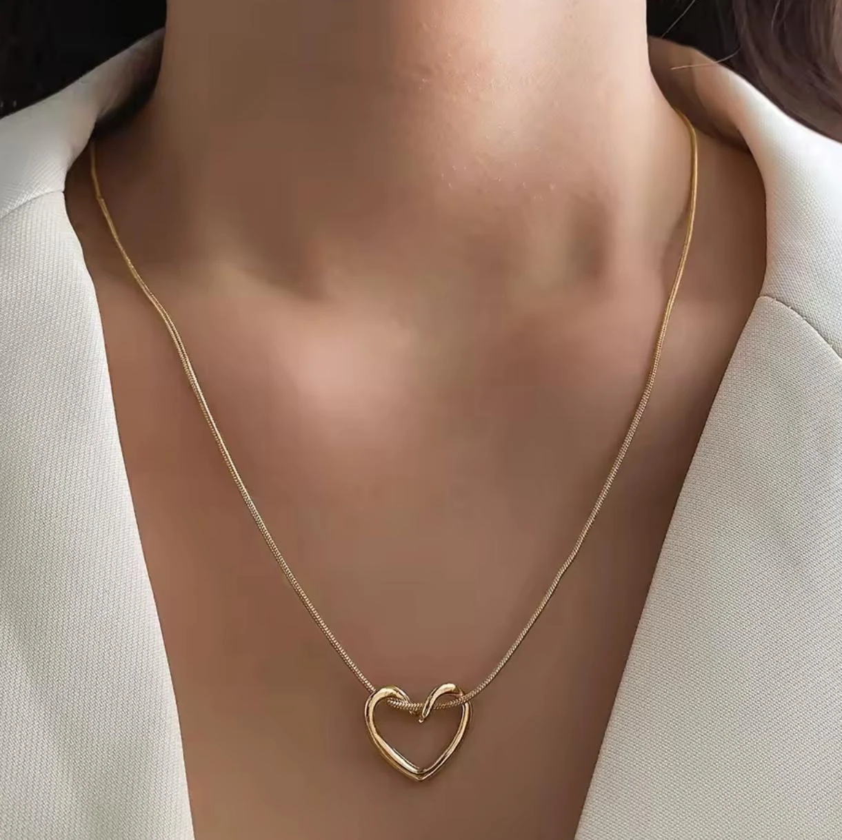 Çelik Kalp Figürlü Silver Renk Zarif Ince Zincir Kolye